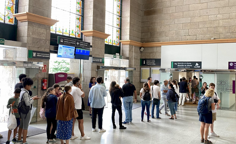 Los pasajeros de los trenes entre A Coruña y Ourense viajarán en bus del 22 al 24 de abril