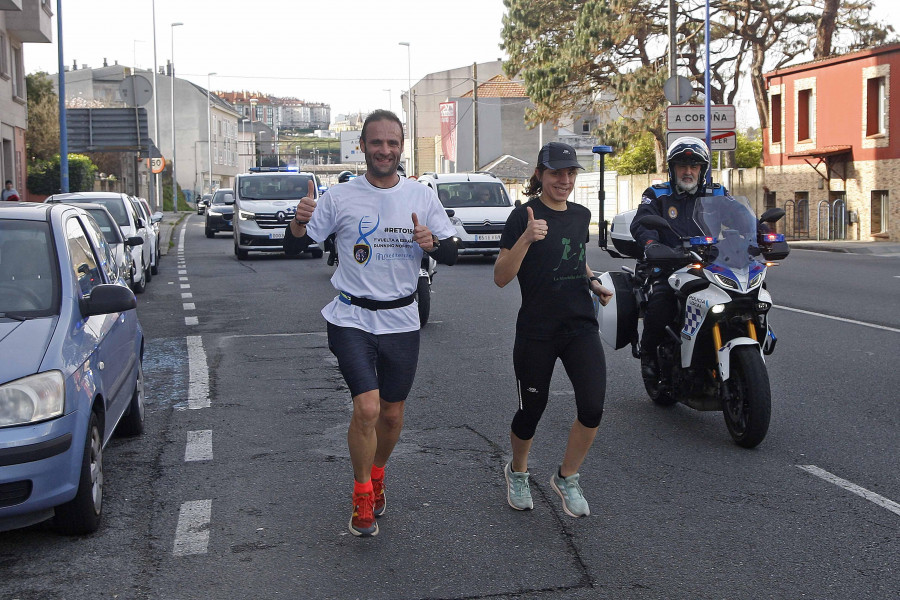 Los agentes del 092 se suman a una carrera solidaria para lograr un récord Guinnes