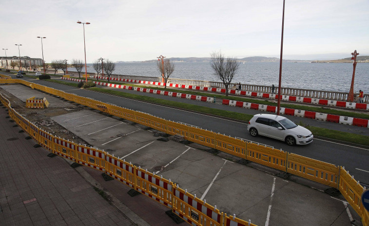 El Paseo Marítimo registra la mayor retirada de aparcamiento del mandato