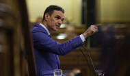 Sánchez afea a Tamames aceptar ser candidato de los 