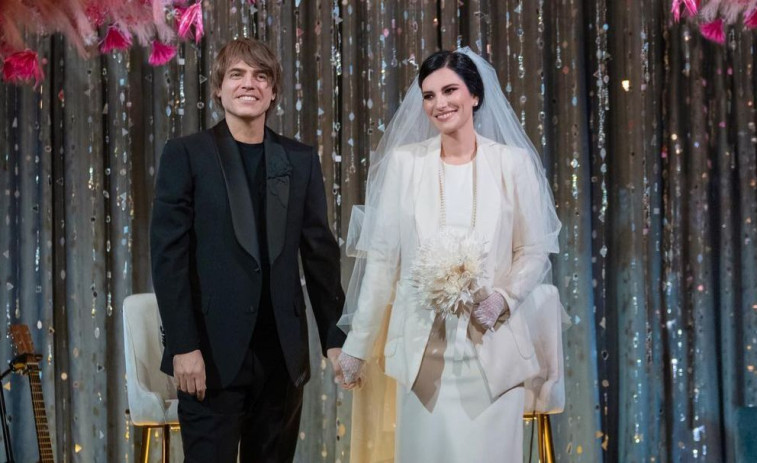 Laura Pausini y Paolo Carta se casan con su hija como dama de honor