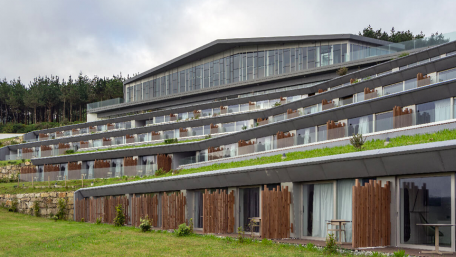 El Parador de Muxía elegido como mejor hotel en entorno natural de España