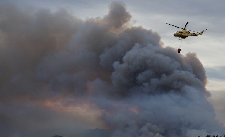 Controlado el incendio de Crecente en Pontevedra que afecta a unas 100 hectáreas