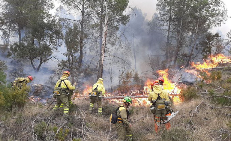 El incendio de Castellón avanza sin control y con una gran voracidad