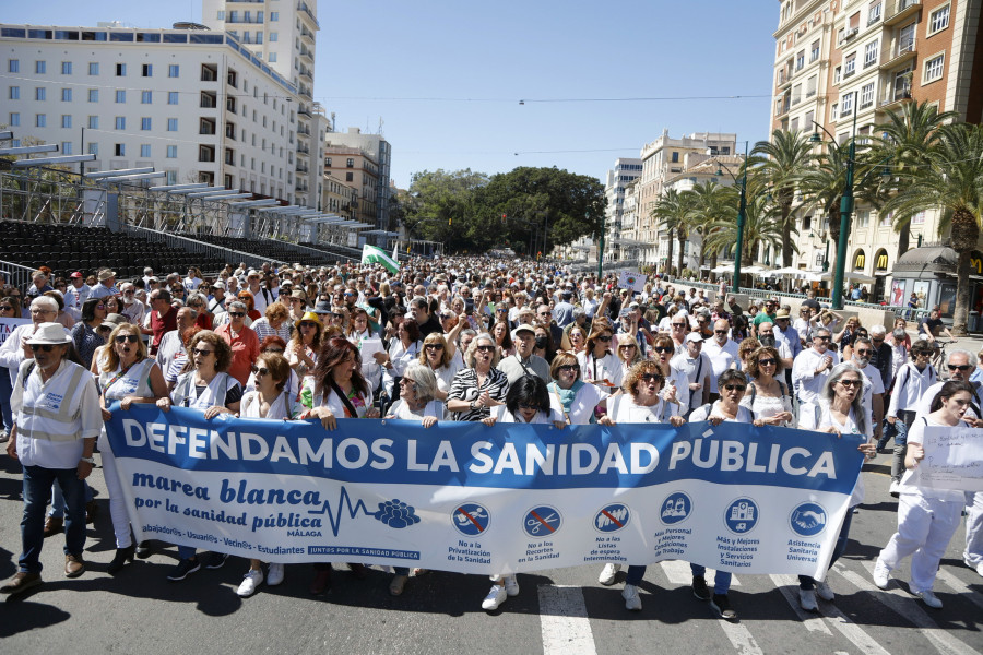 Miles de andaluces afean a la Junta su gestión de la sanidad pública