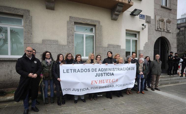 La normalidad no regresará  a los juzgados coruñeses tras la huelga hasta final de año