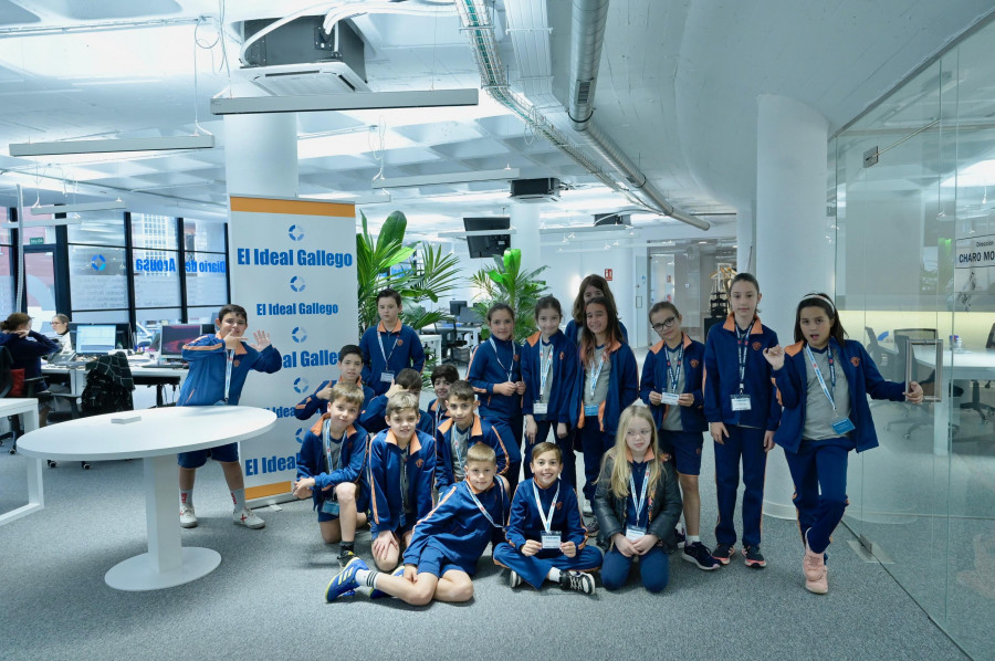 Visita de los alumnos de 4ºA de primaria del colegio Calasanz a El Ideal Gallego y dxt campeón