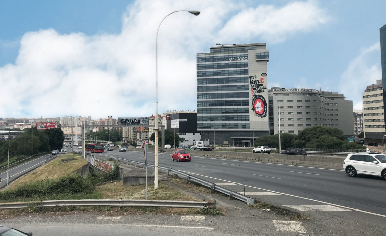 El edificio Proa de Matogrande cambia de manos