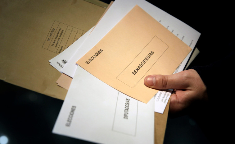 Los electores que voten por correo deberán identificarse con el DNI al enviar la papeleta
