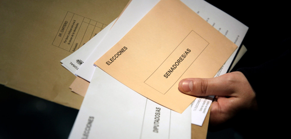 Los electores que voten por correo deberán identificarse con el DNI al enviar la papeleta