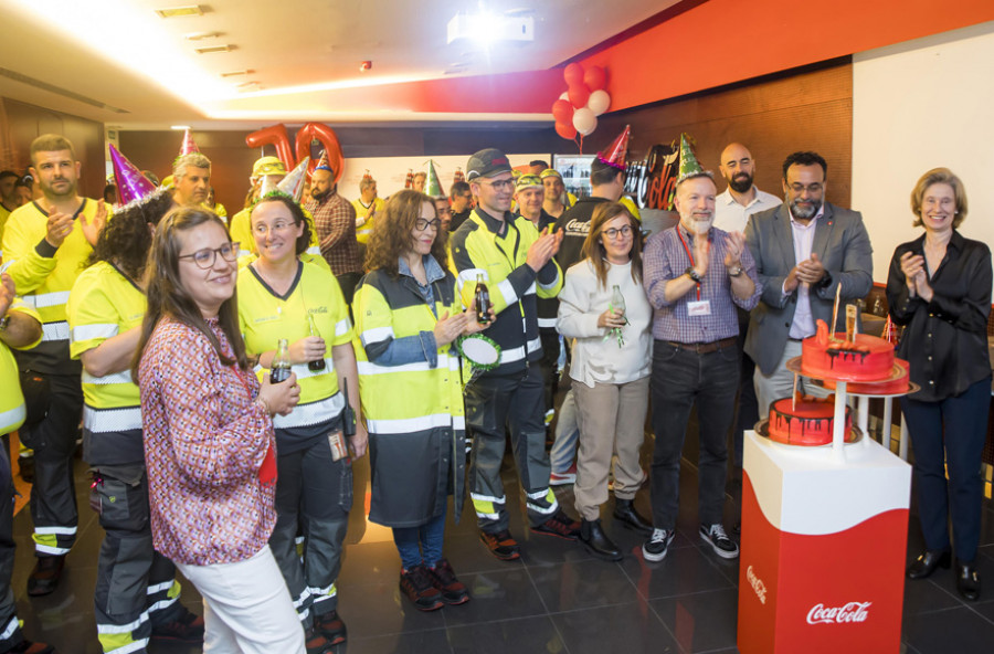 Coca-Cola celebra el 70 aniversario de la primera botella fabricada en España