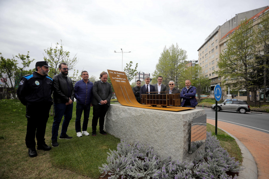 Tranvías traslada su monumento a la rotonda de Salgado Torres