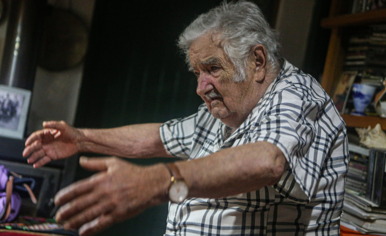 Acampa pola Paz de A Coruña reconoce el trabajo de José Mujica y Rafael Pillado