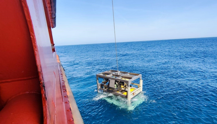 El robot de Salvamento Marítimo localiza el "Vilaboa Uno"