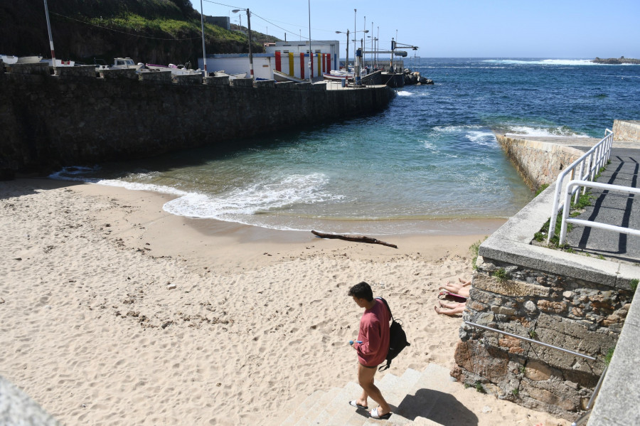 Piden mejoras y presencia de socorristas en la cala de O Portiño para este verano