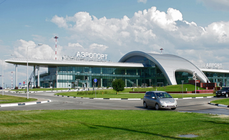 Un dron con explosivos cae en el aeropuerto de la ciudad rusa de Bélgorod