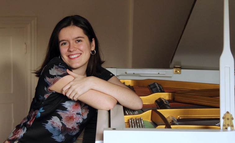 La pianista de Culleredo Cristina Bernal gana uno de los premios del concurso internacional Peregrinos Musicales