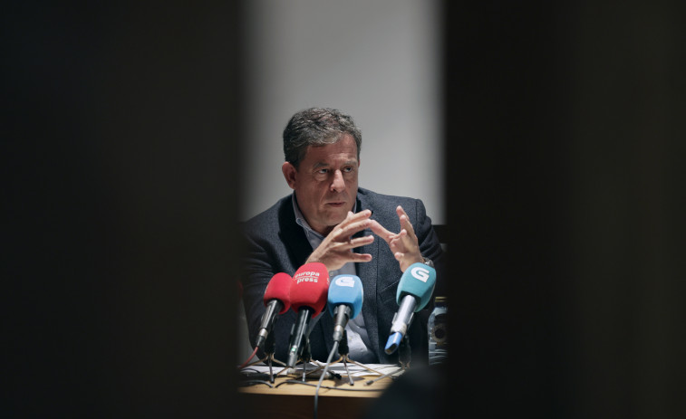 Besteiro vuelve a declinar hablar de primarias tras su vuelta a la política