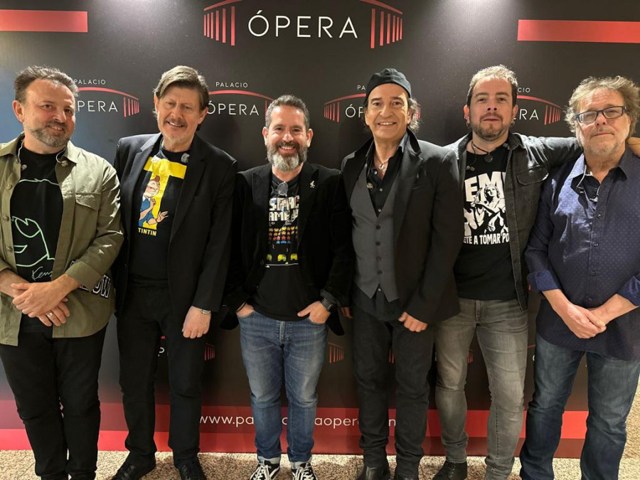 Los Secretos "recuperan la emoción" de los 80 en el Palacio de la Ópera de A Coruña