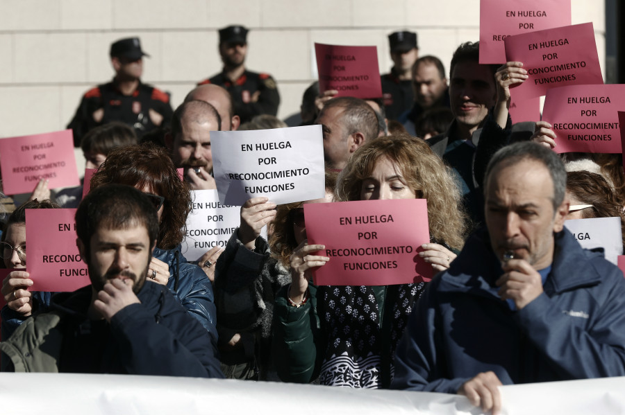 Un 85% de los funcionarios secundan la huelga de justicia en su primera jornada