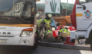 Un autobús se queda atrapado durante dos horas en la rotonda de la Casa del Mar de A Coruña