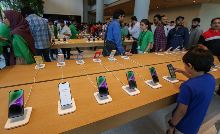 Apple abre su primera tienda física en la India
