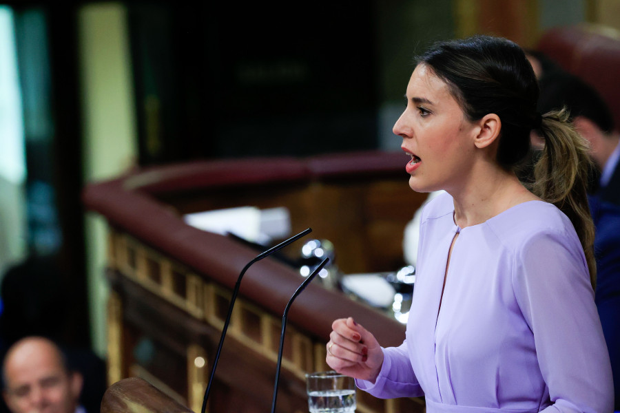 Irene Montero carga contra el PSOE en el pleno y promete "seguir adelante"