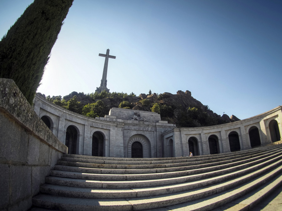 Los restos de Primo de Rivera saldrán el lunes de Cuelgamuros