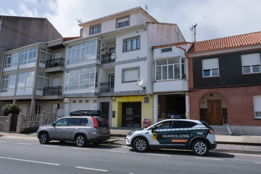 Prisión sin fianza para el joven acusado de matar a su padre en Esteiro