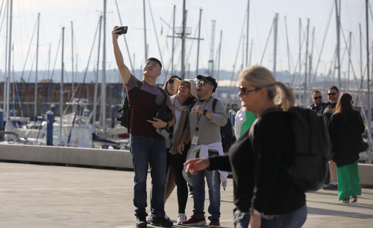 Veinte cruceros y dos triples escalas: este es el calendario del puerto de A Coruña en mayo