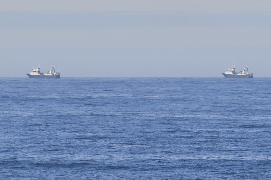 Salvamento busca en paralelo a los marineros desaparecidos de Vilaboa y Novo Xoel