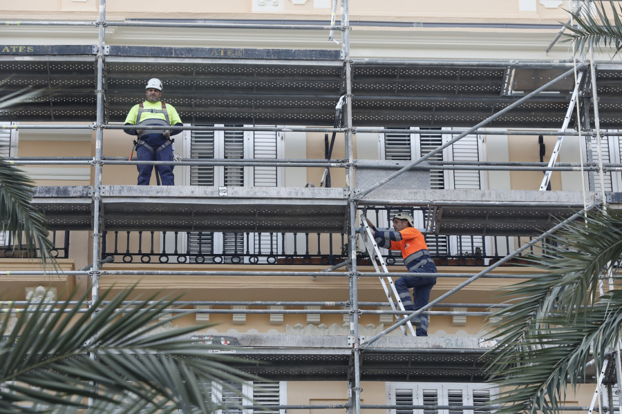 La tasa de paro baja a mínimos históricos en A Coruña