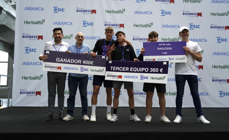 Tres estudiantes de Monforte logran el tercer puesto en la final del campeonato de empresarios virtuales de España