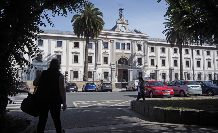 Una mujer se enfrenta a ocho años de cárcel por acuchillar a su pareja sentimental en A Coruña