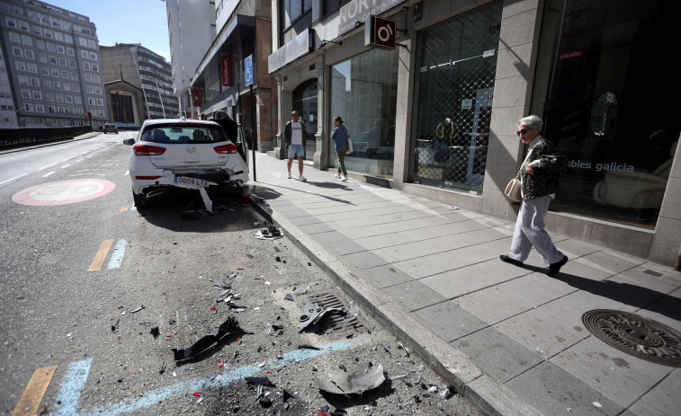 Un conductor para a ayudar en un accidente en A Coruña y da positivo por alcoholemia