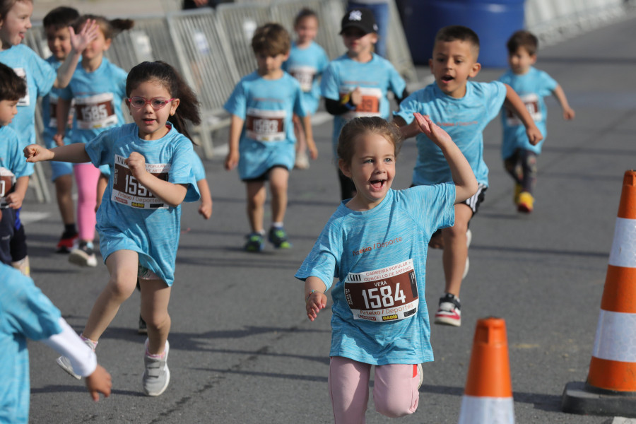 Más de mil personas aúnan deporte y solidaridad en la carrera popular de Arteixo