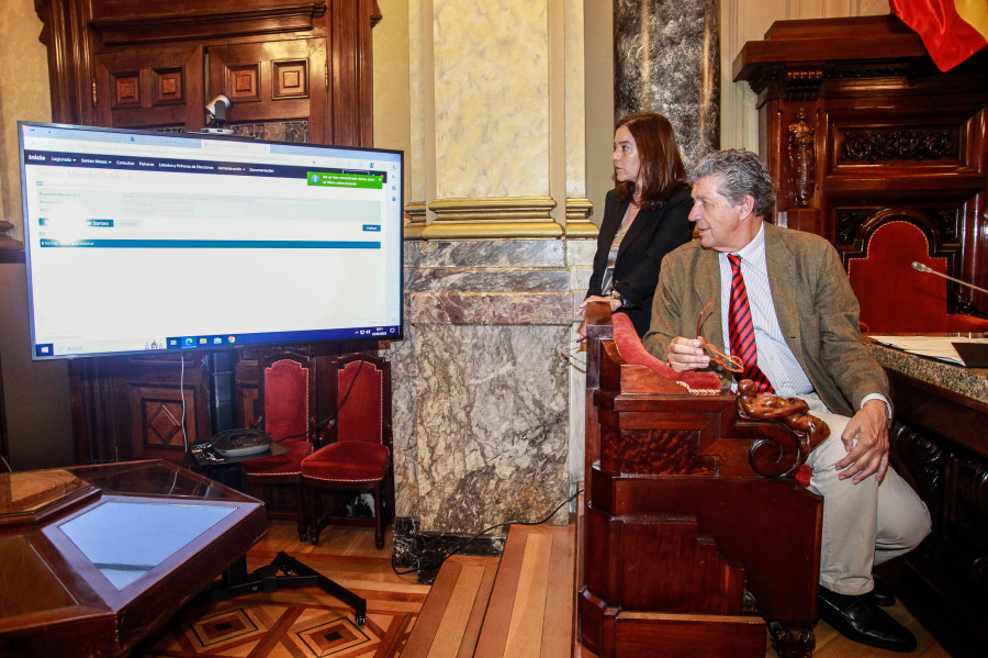 A Coruña da paso a las nuevas tecnologías para elegir a los integrantes de las mesas electorales