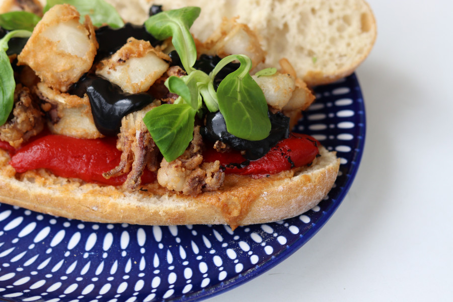 El Quiosco Down lanza el segundo bocadillo gourmet de calamares versionados por los chefs de Coruña Cociña