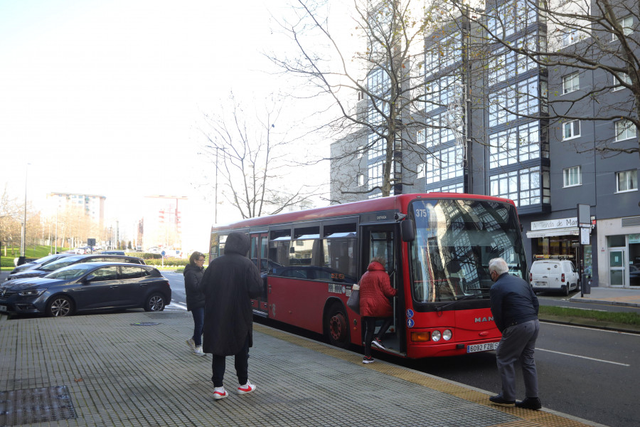La línea 21 del bus de A Coruña incorpora un nuevo vehículo y reduce la frecuencia de 20 a 15 minutos
