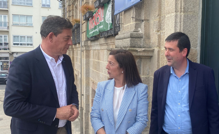 Besteiro se interesa por el proyecto para abrir un parador en Betanzos