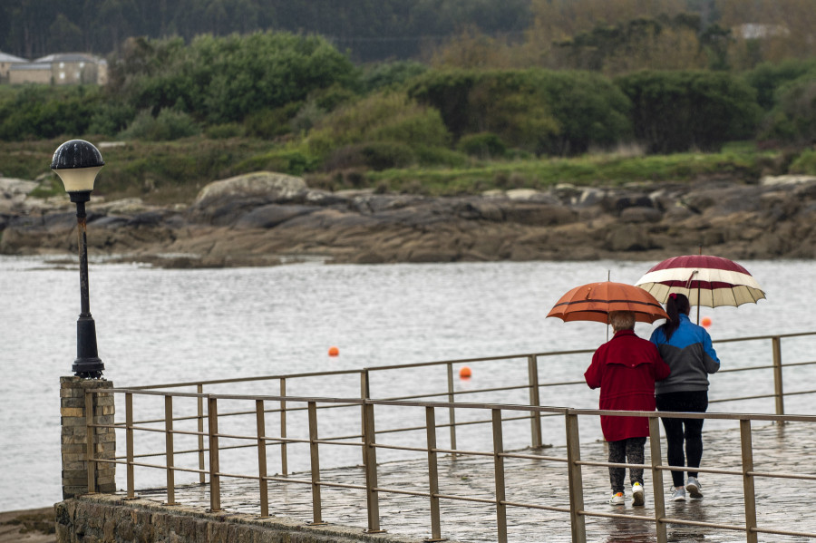 Una masa de aire frío deja este domingo en Galicia chubascos y temperaturas bajas