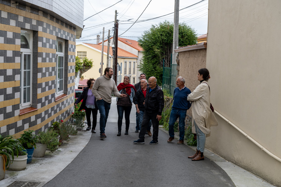 La Marea aboga porque la vía provincial que atraviesa Feáns pase a titularidad municipal