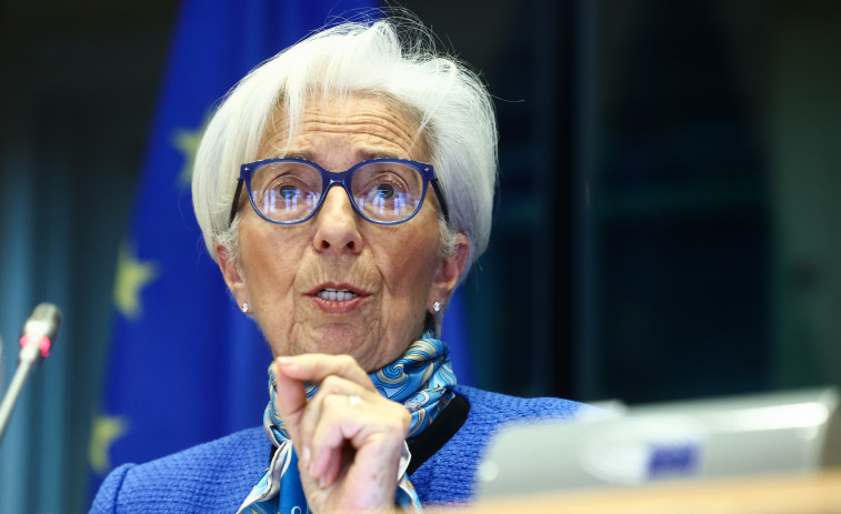 Lagarde mantiene que los tipos seguirán altos 