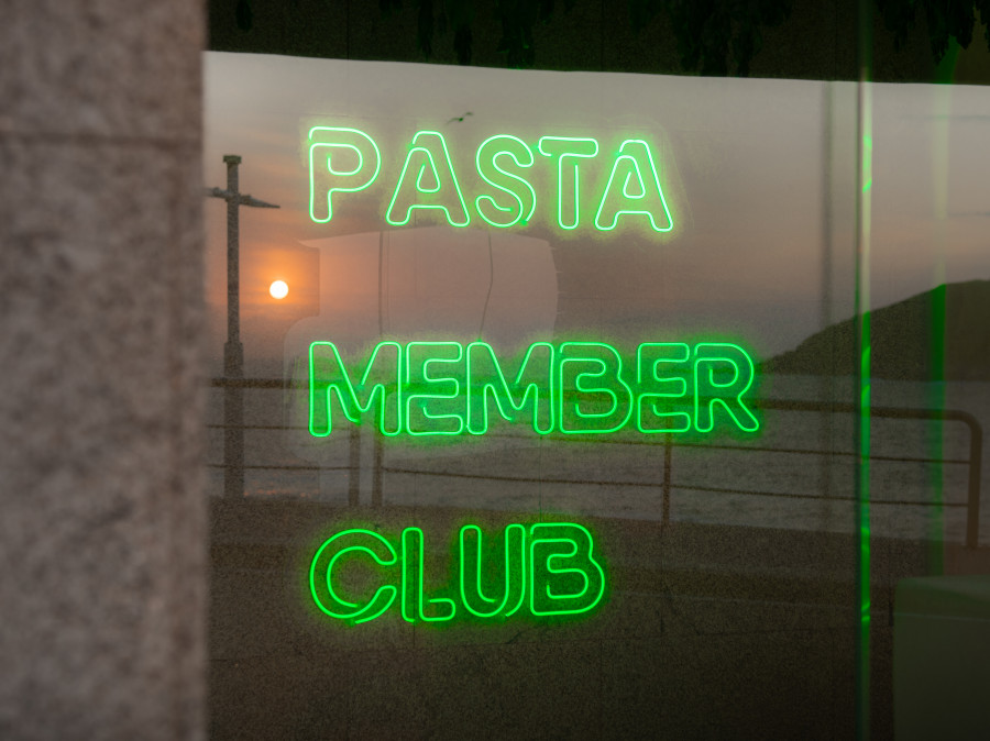 Arrabbiata, pasta fresca italiana en A Coruña con vistas al mar