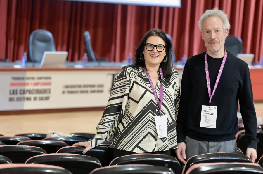 Los profesionales del trabajo social sanitario visibilizan su labor en unas jornadas en A Coruña