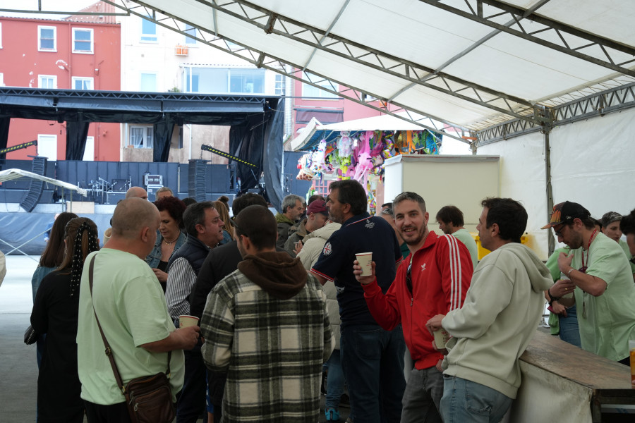 Fonteculler continúa la celebración de sus fiestas con música y pulpo