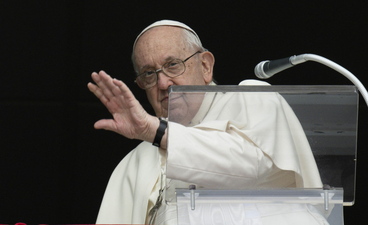 El papa defiende los sacramentos para divorciados vueltos a casar, incluso sin continencia sexual