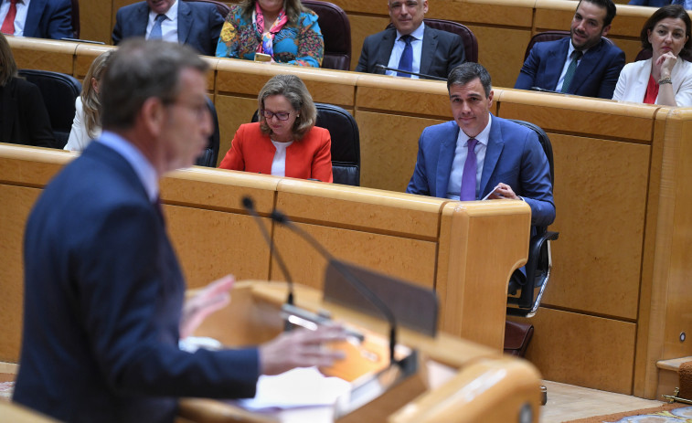 Sánchez y Feijóo se vuelven a ver en el Senado en plena campaña electoral