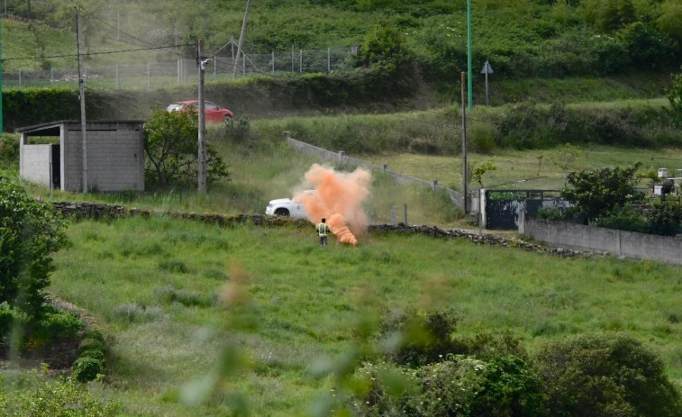 Un simulacro en Elviña ensaya la respuesta a un incendio forestal con casas amenazadas