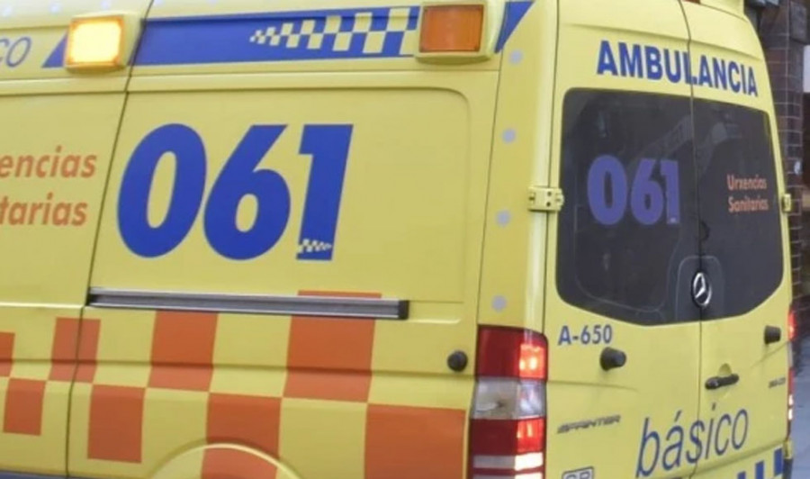 Herido de gravedad un trabajador al precipitarse de un andamio en Muros
